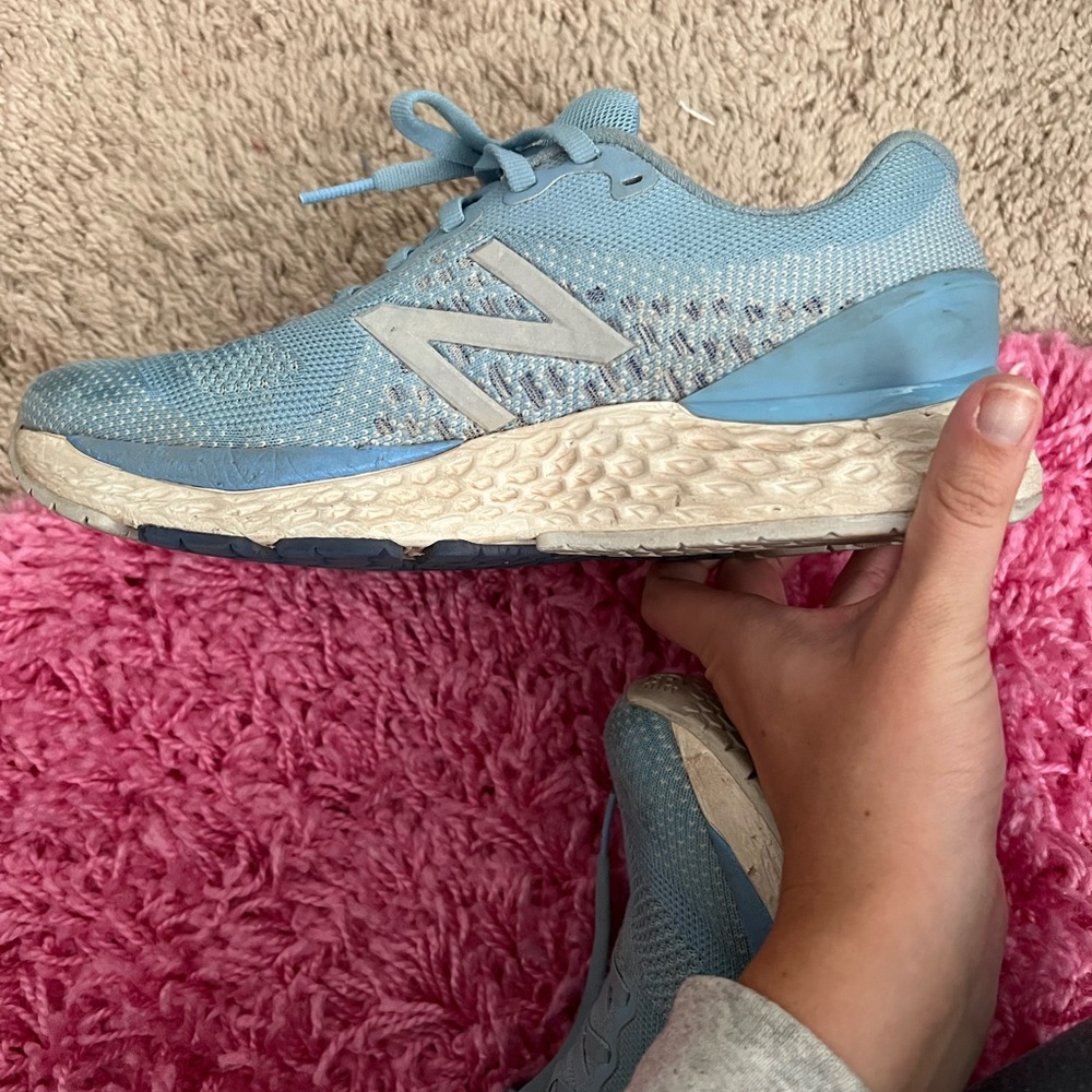 New Balance 880 V10 Moon Dust. Size 8. Used but in great condition.